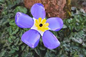 Forget-me-not garden ornament